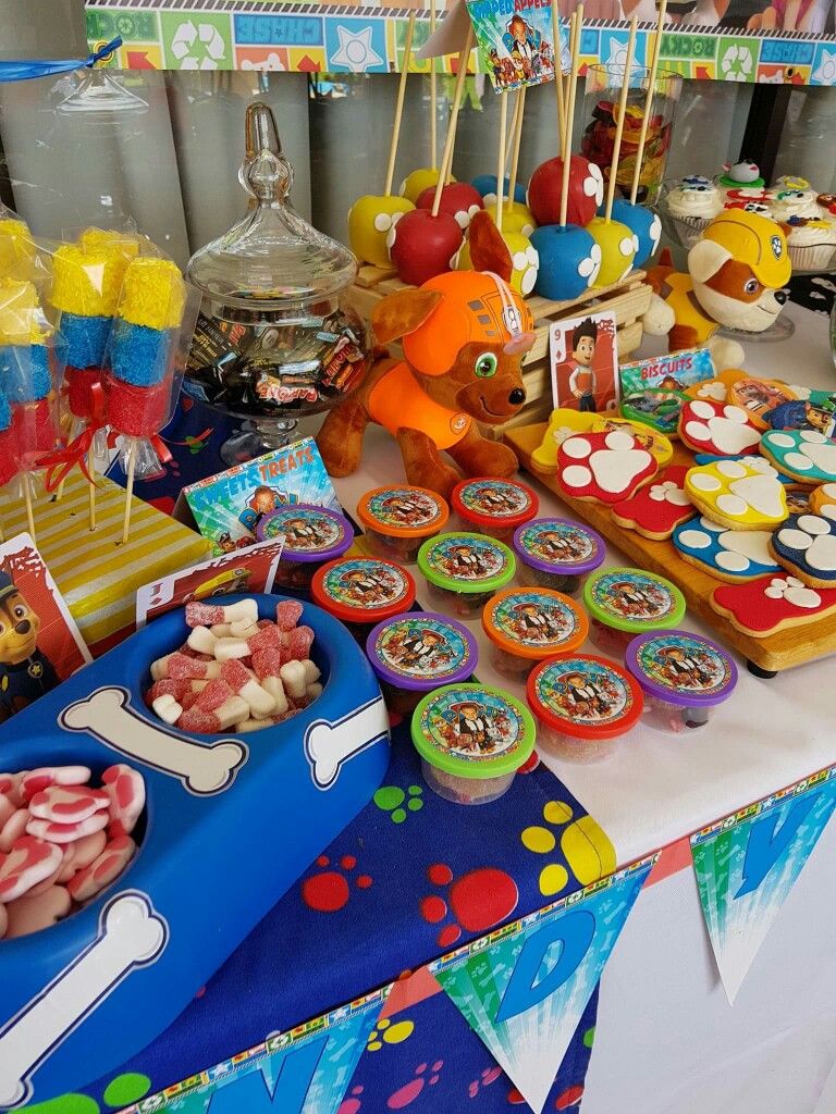 Βάφτιση Paw Patrol: Ιδέες διακόσμησης για μπουφέ και εκκλησία