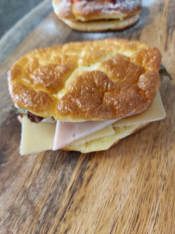 Light Πίτες χωρίς αλεύρι με αυγά και cottage
