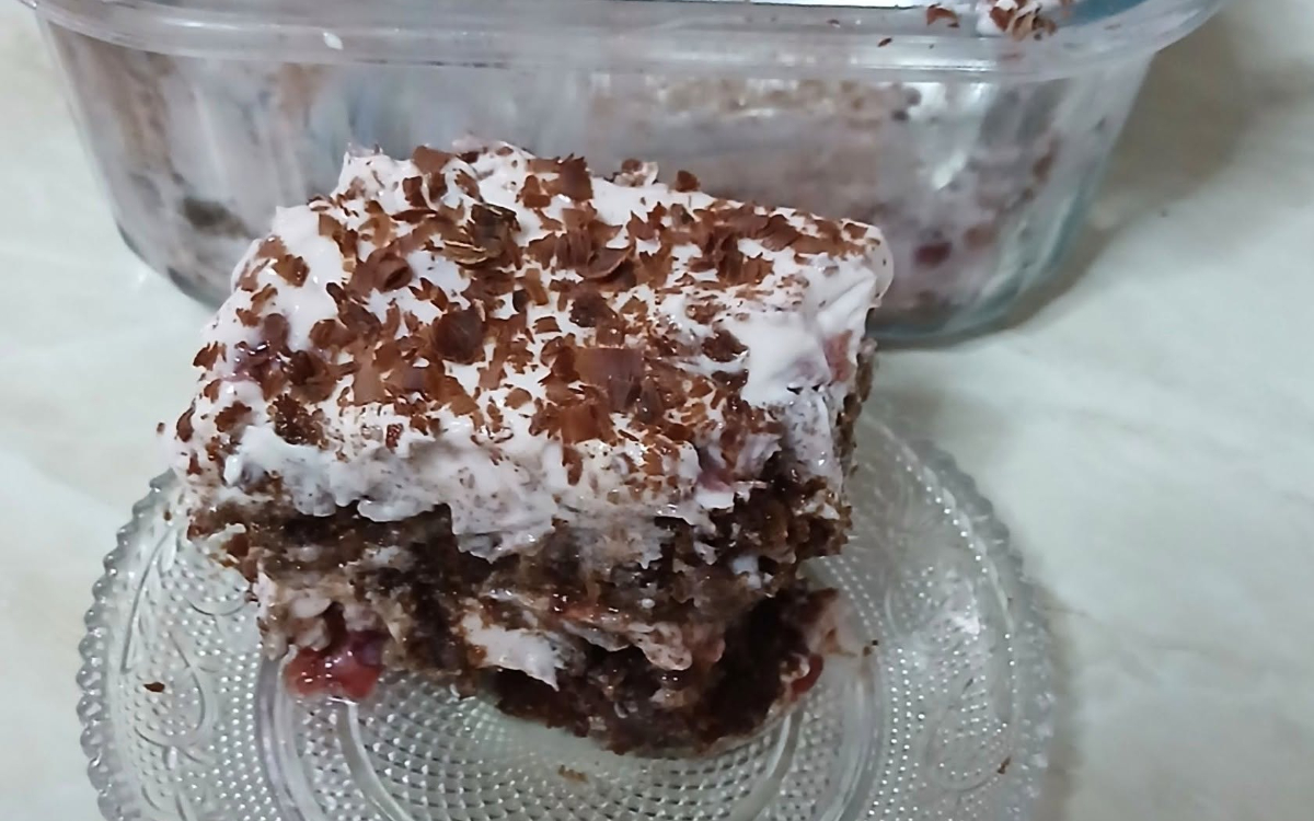 Γιαουρτογλυκό με γεύση black forrest