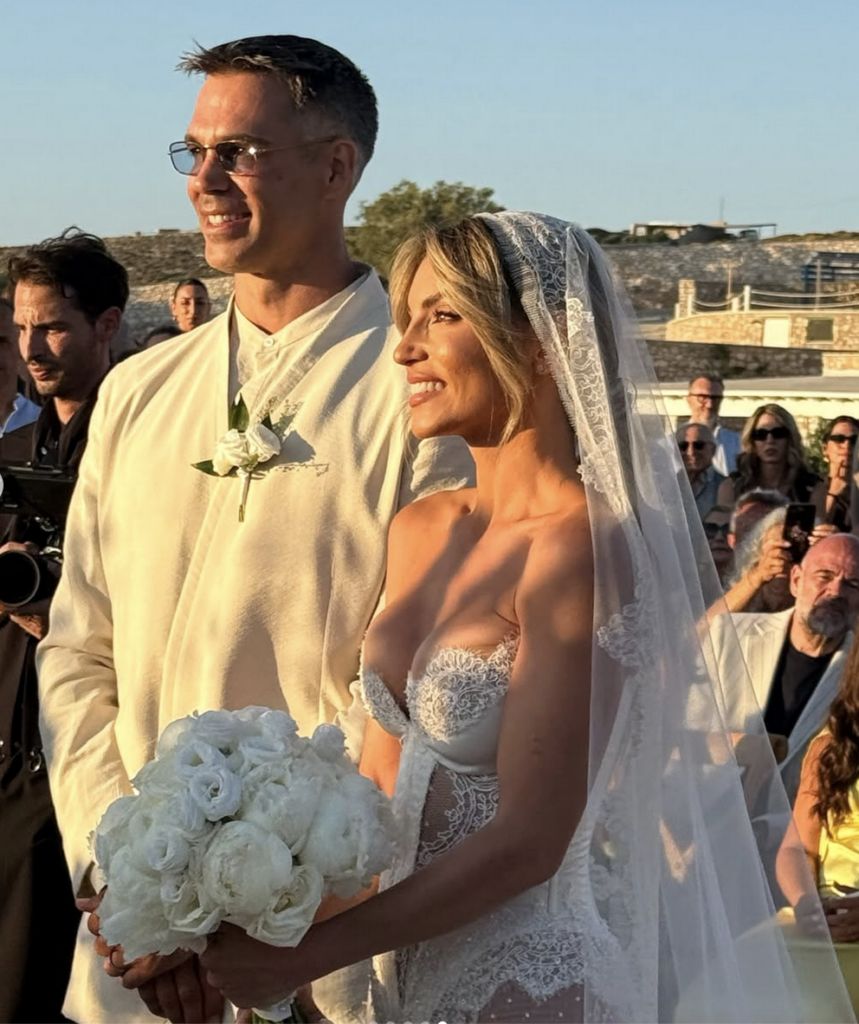 Γιατί δε πήγε η Βάσω Λασκαράκη στο γάμο της Αθηνάς Οικονομάκου- Τι συμβαίνει μεταξύ του