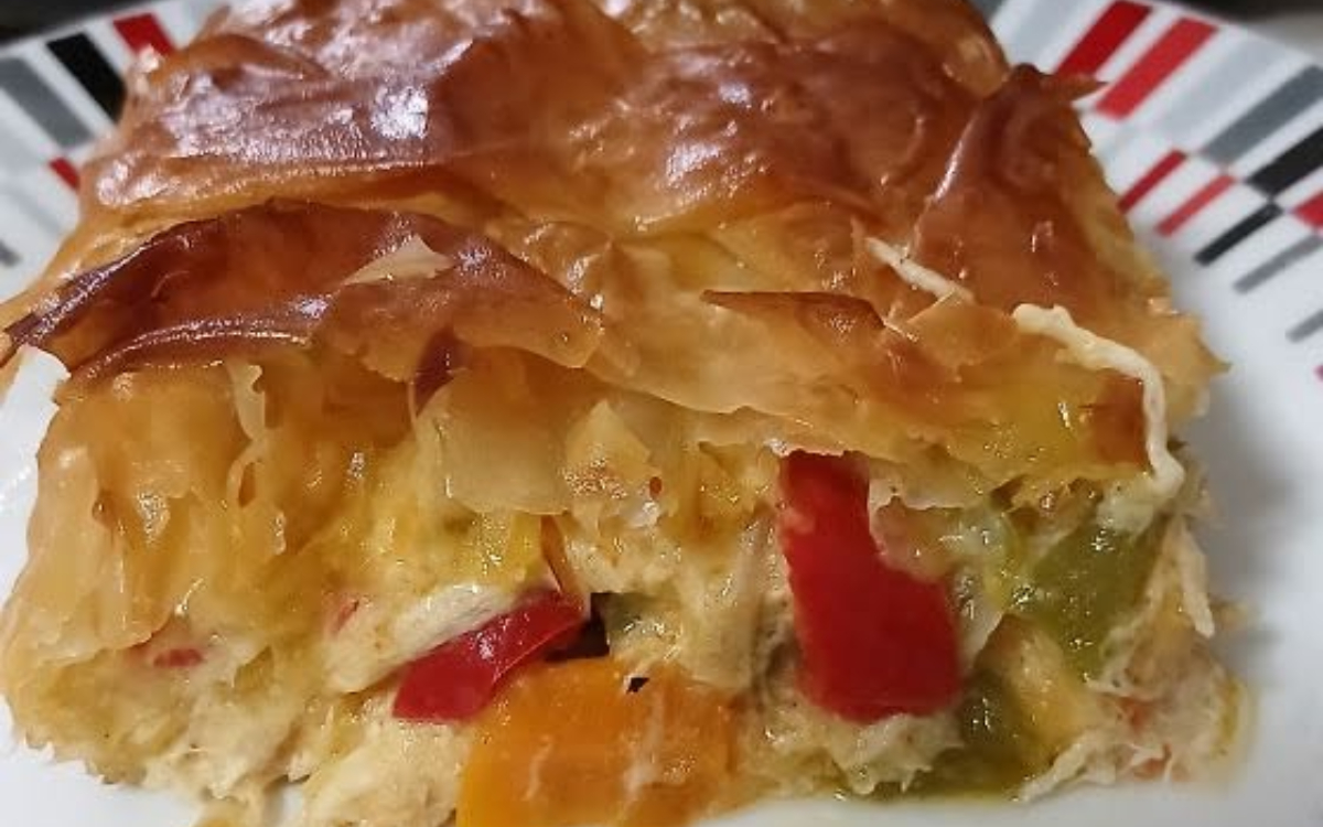 Κοτόπιτα με φύλλο κρούστας και λαχανικά