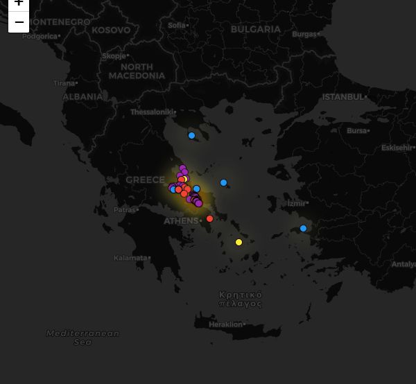 Μοβ μέδουσες: Ποιες παραλίες είναι γεμάτες και το πρώτο πράγμα που πρέπει να κάνετε αν σας τσιμπήσουν