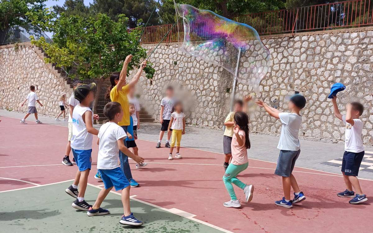 Σχολεία: Ανοιχτά από αύριο θα είναι τα προαύλια σχολείων για άθληση μαθητών- Η λίστα με τα σχολεία και το πρόγραμμα