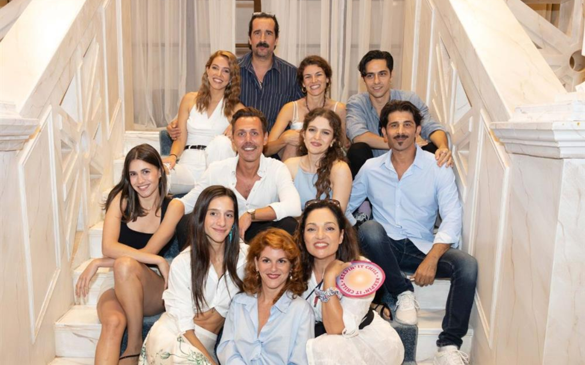 Grand hotel: Όλοι οι ηθοποιοί της σειράς αποχαιρετούν το κοινό τους με το πιο συγκινητικό βίντεο
