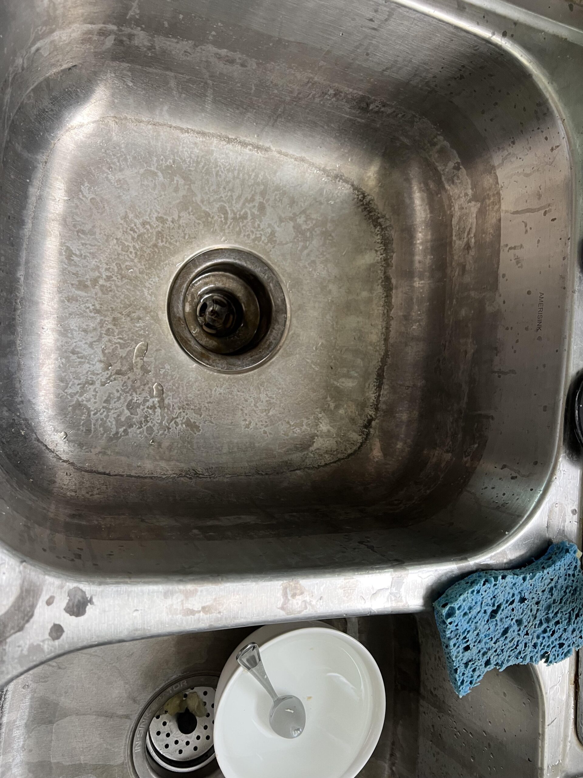 inox νεροχύτης με φθορές και άλατα 
