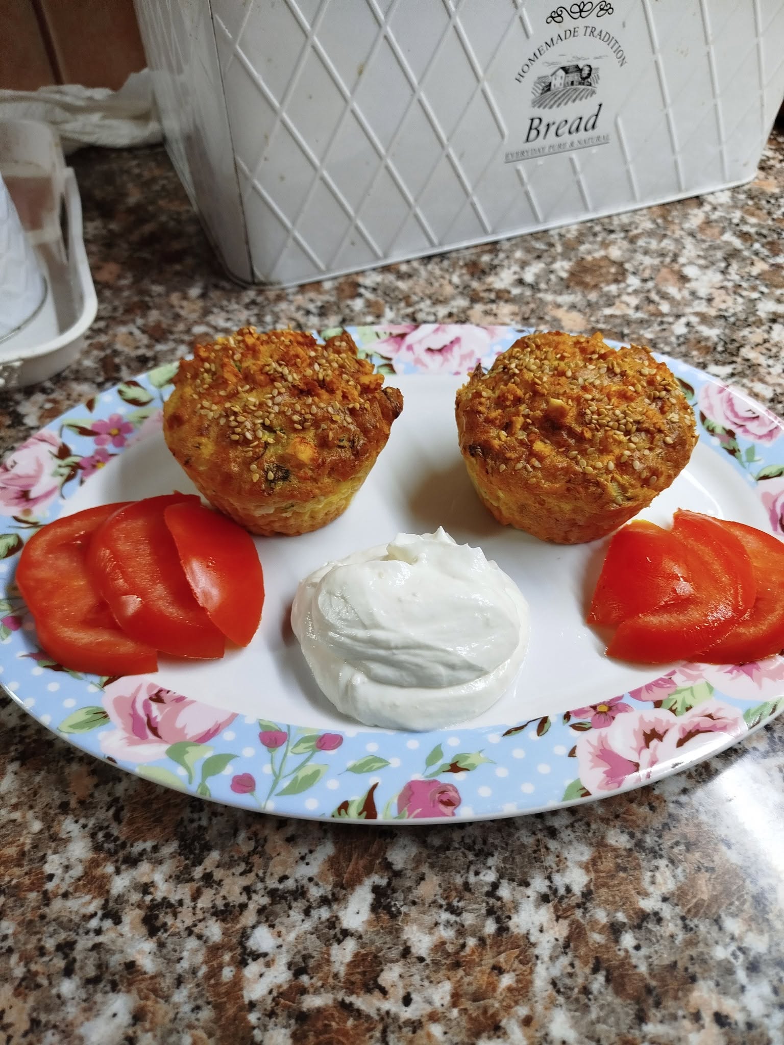 Αλμυρά κεκάκια με κολοκύθι και καρότο στο air fryer