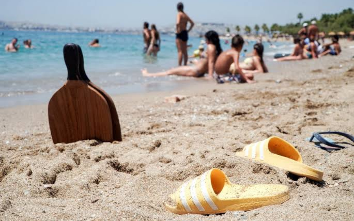 Ανοίγει ο Τουρισμός για όλους 2026-2027: Αυξημένα vouchers έως 600 ευρώ και περισσότεροι δικαιούχοι