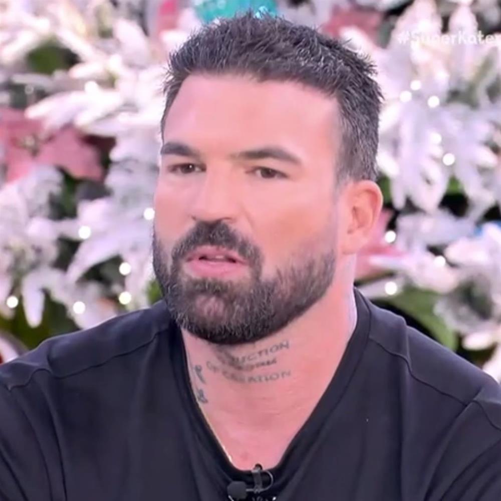 Δημήτρης Αλεξάνδρου: Χαμός στο πλοίο που ταξίδευε για τη Νάξο με βρισιές και φωνές- Παραλίγο να πιαστούν στα χέρια (βίντεο)