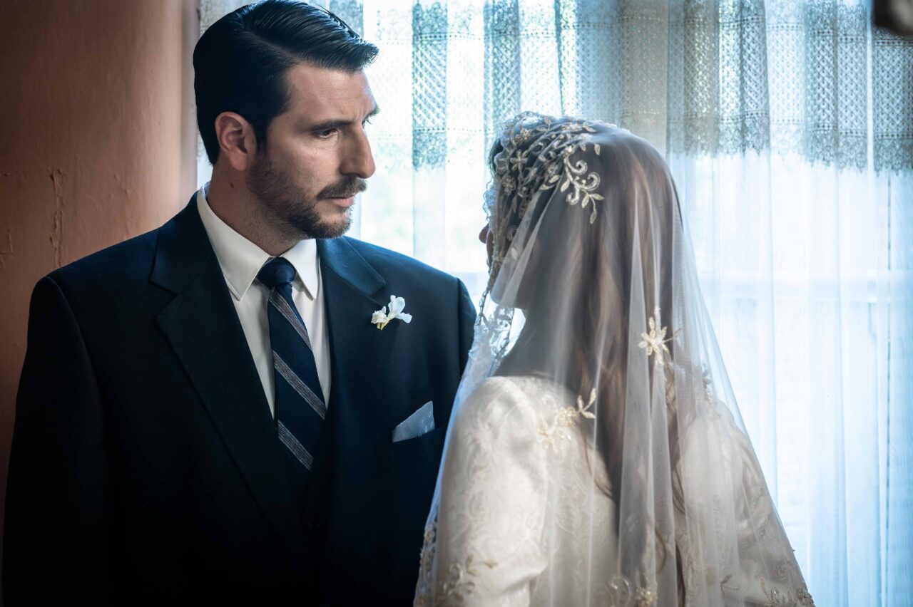 Κρίνο και Αγκάθι: Κυκλοφόρησε το νέο trailer- Οι πρώτες φωτογραφίες από τα backstage