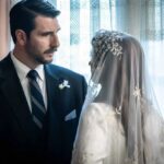 Κρίνο και Αγκάθι: Τα ερωτικά γράμματα που φτάνουν στα χέρια του τον κάνουν να χάσει το μυαλό του