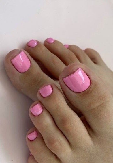 Ξέχνα το λευκό! Το Bubblegum Pink είναι η No1 τάση στο πεντικιούρ για τις διακοπές