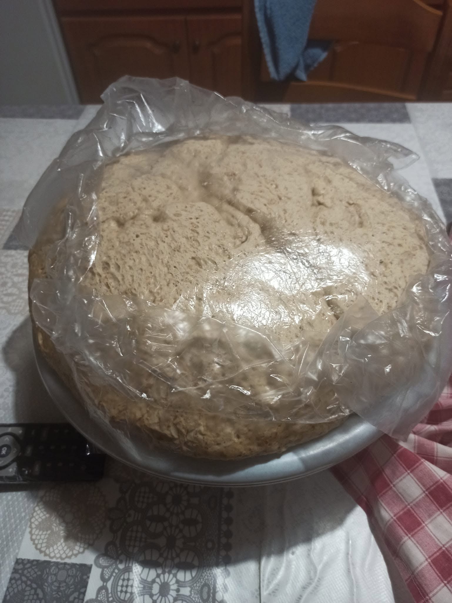 Συνταγή για ψωμί με αλεύρι ολικής και λευκό ανάμεικτο