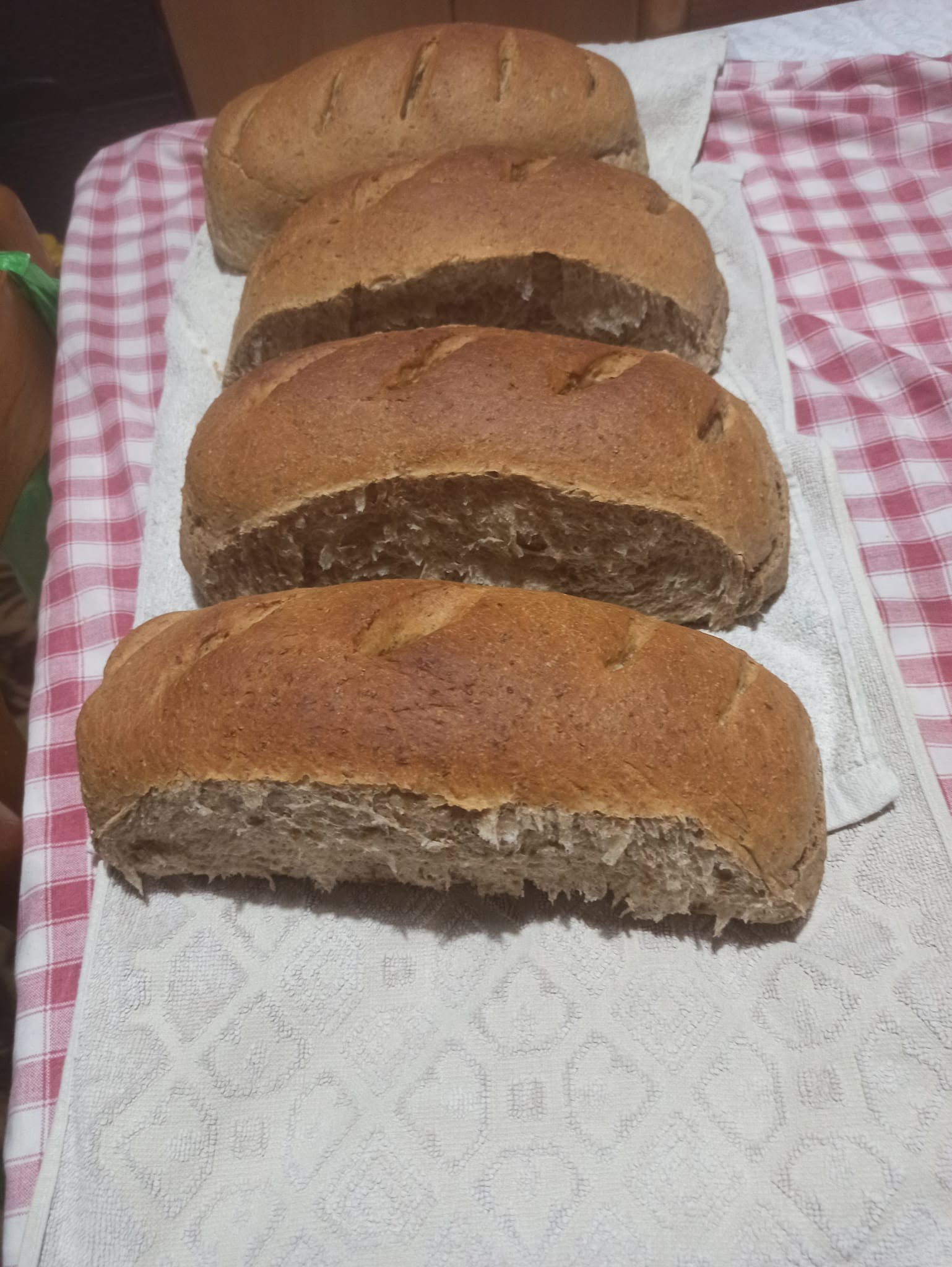 Συνταγή για ψωμί με αλεύρι ολικής και λευκό ανάμεικτο