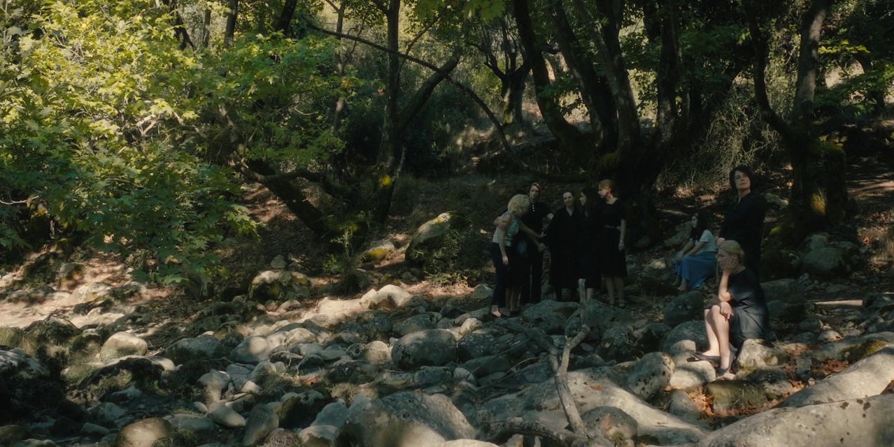 Το Σπίτι Δίπλα στο Ποτάμι