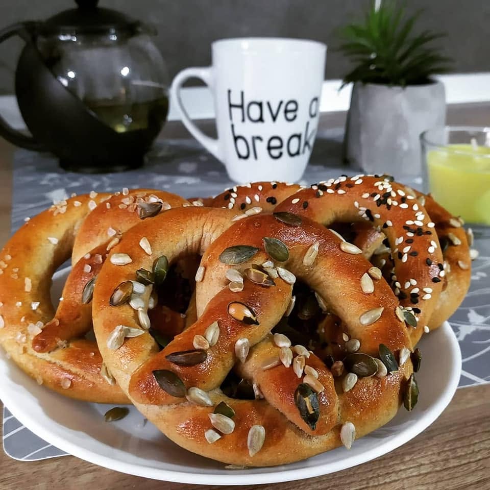 Υγιεινό κολατσιό για παιδιά: Pretzel με αλεύρι ολικής άλεσης 5 Υγιεινό κολατσιό για παιδιά: Pretzel με αλεύρι ολικής άλεσης