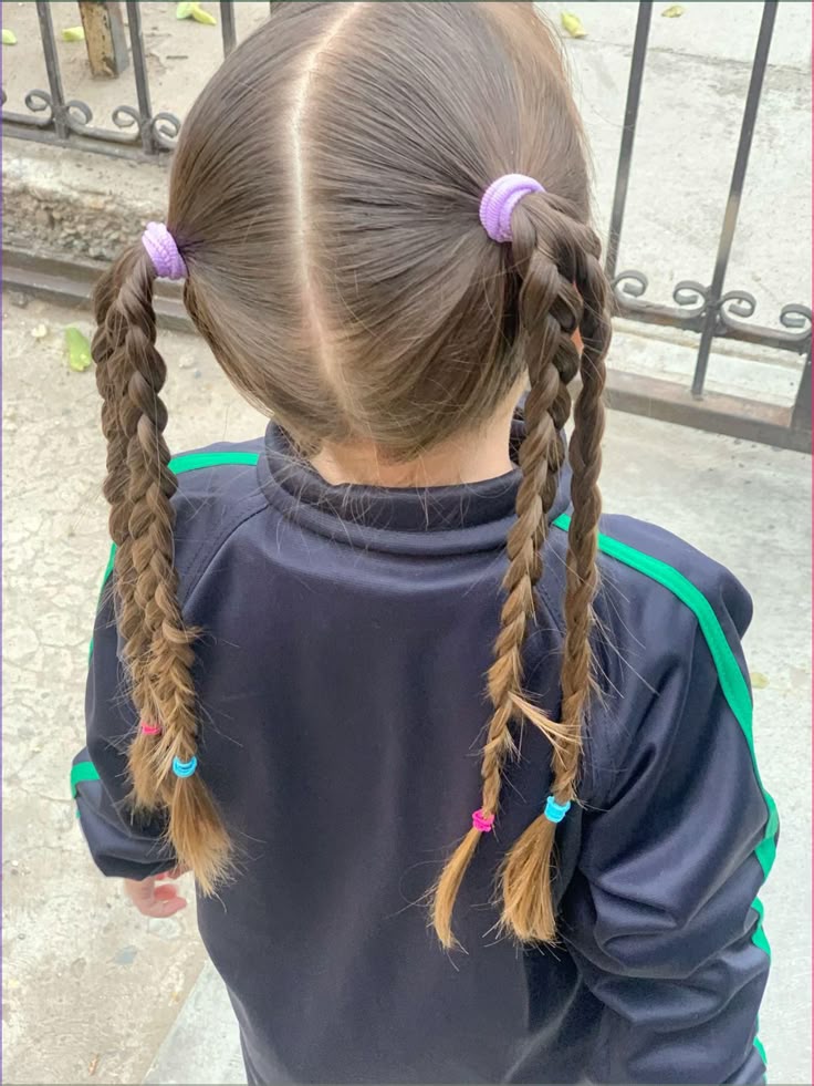 Back to school 2026: Τα καλύτερα χτενίσματα για κοριτσάκια τη πρώτη μέρα στο σχολείο
