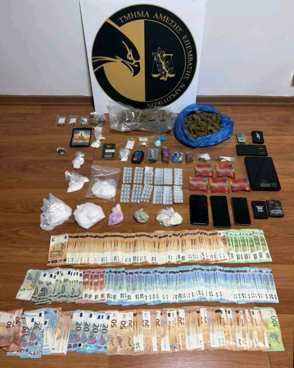 Οι συνομιλίες του κυκλώματος ναρκωτικών-Πως έπιασε τη γνωστή τραγουδίστρια ο κοριός της ΕΛ.ΑΣ.