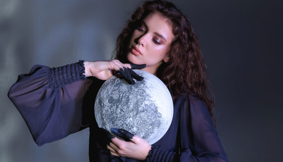 Η Black Moon Lilith περνά στον Αιγόκερο και ανοίγει έναν σημαντικό εννιάμηνο καρμικό κύκλο