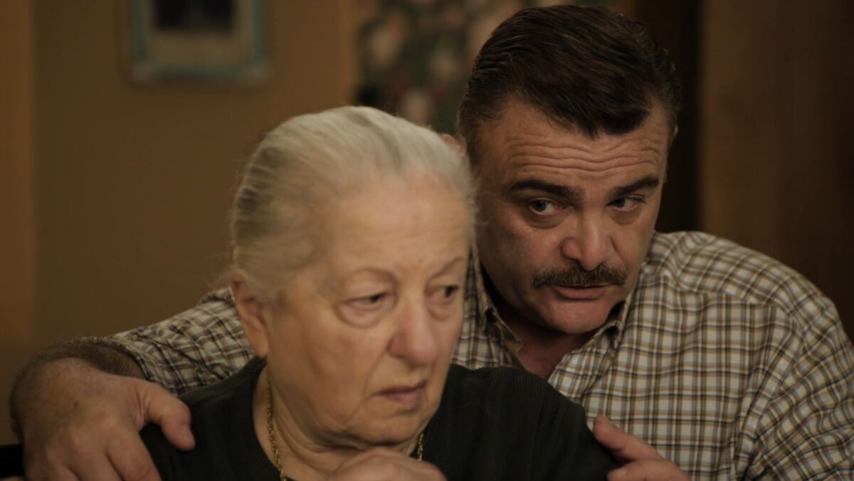 Δυο Μαύρα Πουκάμισα : Η Σοφία καταστρέφει Ελπίδα και Μιχάλη