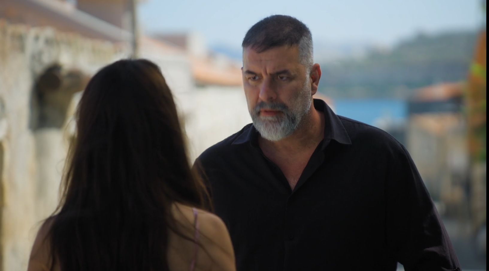 Δυο Μάυρα Πουκάμισα: Αυτό είναι το κρυφο μυστικό-Μανούσος και Σήφης είναι αδέρφια