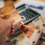 Επίδομα για οικογένειες ως 210 ευρώ το μήνα: Οι δικαιούχοι, τα κριτήρια και πως να κάνετε αίτηση
