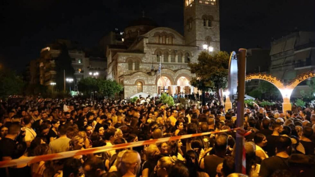 Γιώργος Μαζωνάκης: Έμεινε ξάγρυπνη η Νίκαια- σήμερα η κηδεία του τραγουδιστή