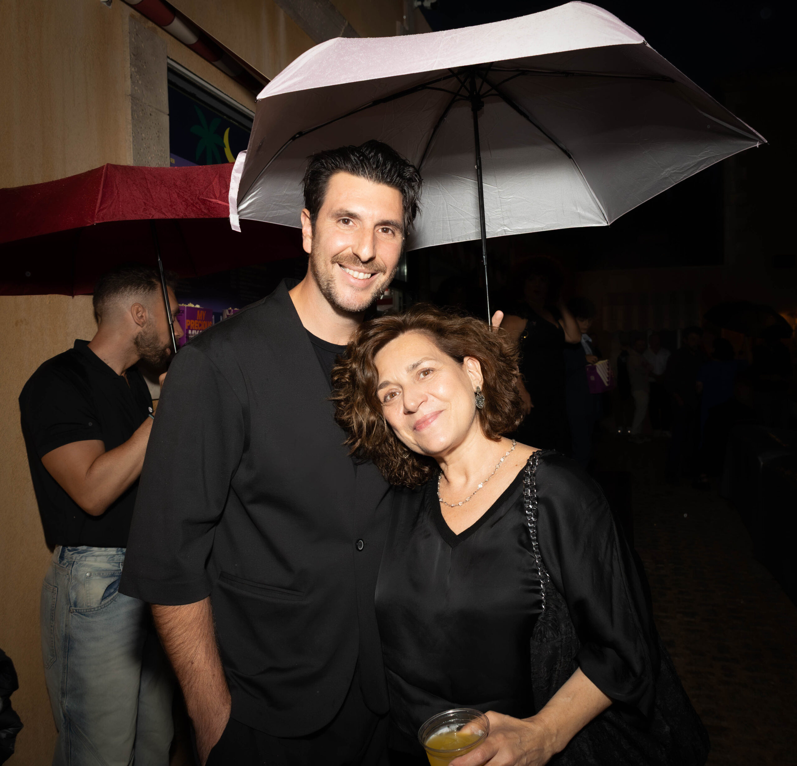 Κρίνο και Αγκάθι: Το daddy-cool.gr στην Avant Premiere της σειράς