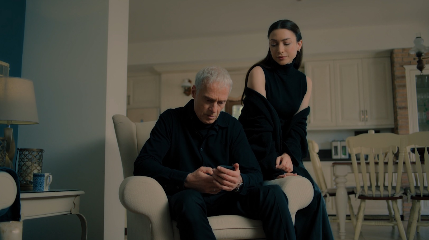 Μπλε Ώρες επόμενα επεισόδια: 11, 12, 13, 14, 15, 16, 17, 18, 19, 20, 21, 22