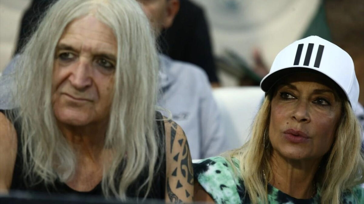Νίκος Καρβέλας: Η νέα του μούσα και ο άγνωστος διάλογος που έφερε τη ρήξη με την Άννα Βίσση -«Το παράκανες»